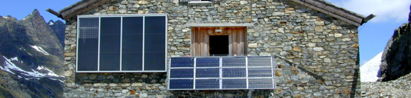 Grammer Luft-Solar-Kollektoren an einer Alpen-Schutzhütte